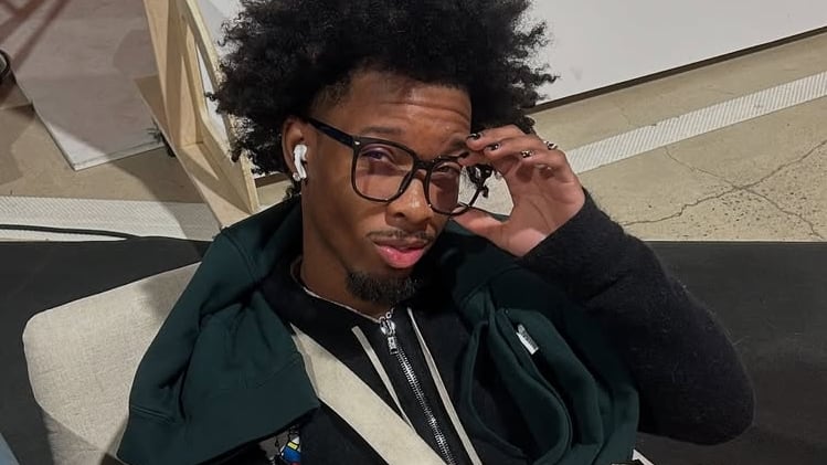 ¿Quién es D4vd, el cantante viral en TikTok relacionado con caso de adolescente hallada en un Tesla?