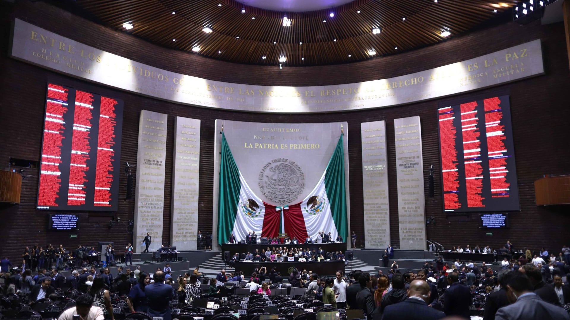 PT y Verde le dan la espalda a la presidenta en un momento crítico