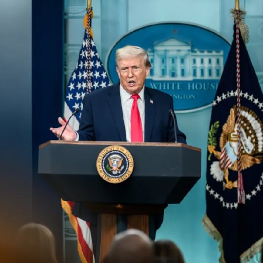 Un iluminado entre negligentes y cómplices: Trump sin freno