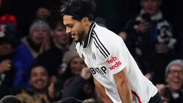 Raúl Jiménez y Fulham festejan