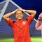 Al Chicharito le dio frío tirar penal en Kings League Américas; Escorpión Dorado lo reventó