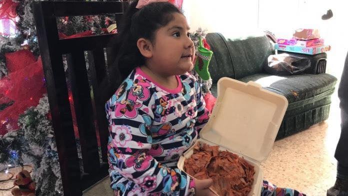 Niña pide de tacos al pastor a los Reyes Magos