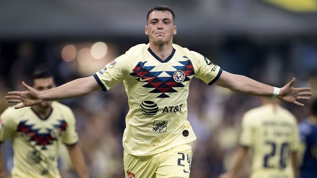 Federico Viñas celebra un gol del América
