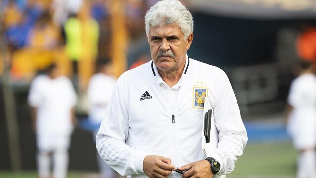 Tuca no está contento con el estado de la cancha del BBVA