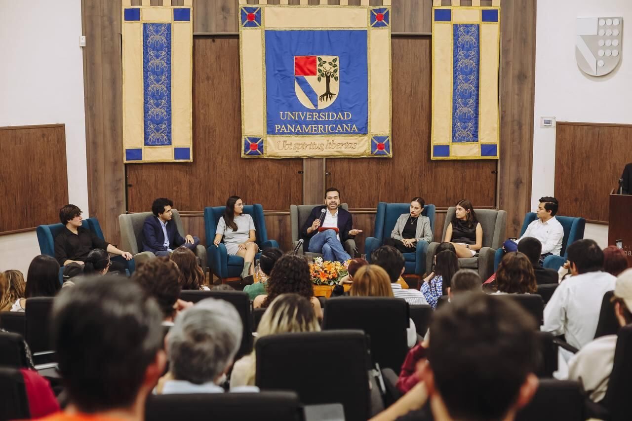 Jorge Álvarez Máynez se reunió con estudiantes de la Universidad Panamericana, Aguascalientes