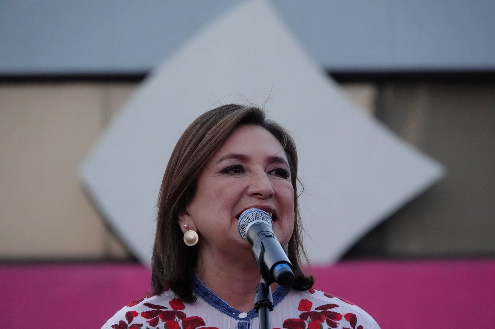 Xóchitl Gálvez en el INE