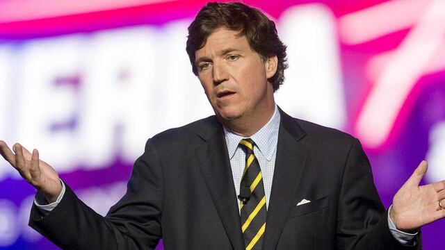 Fox News anuncia despido de Tucker Carlson