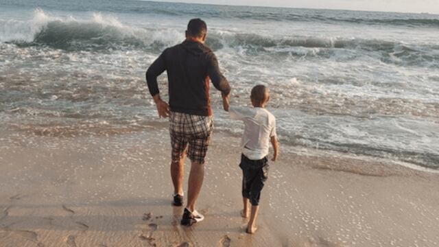 La tripulación de un vuelo honró a niño con cáncer con el título de capitán