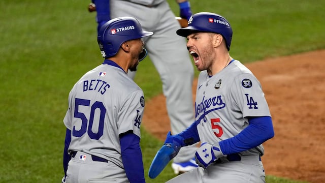 Mookie Betts y Freddie Freeman con Los Dodgers en la Serie Mundial.