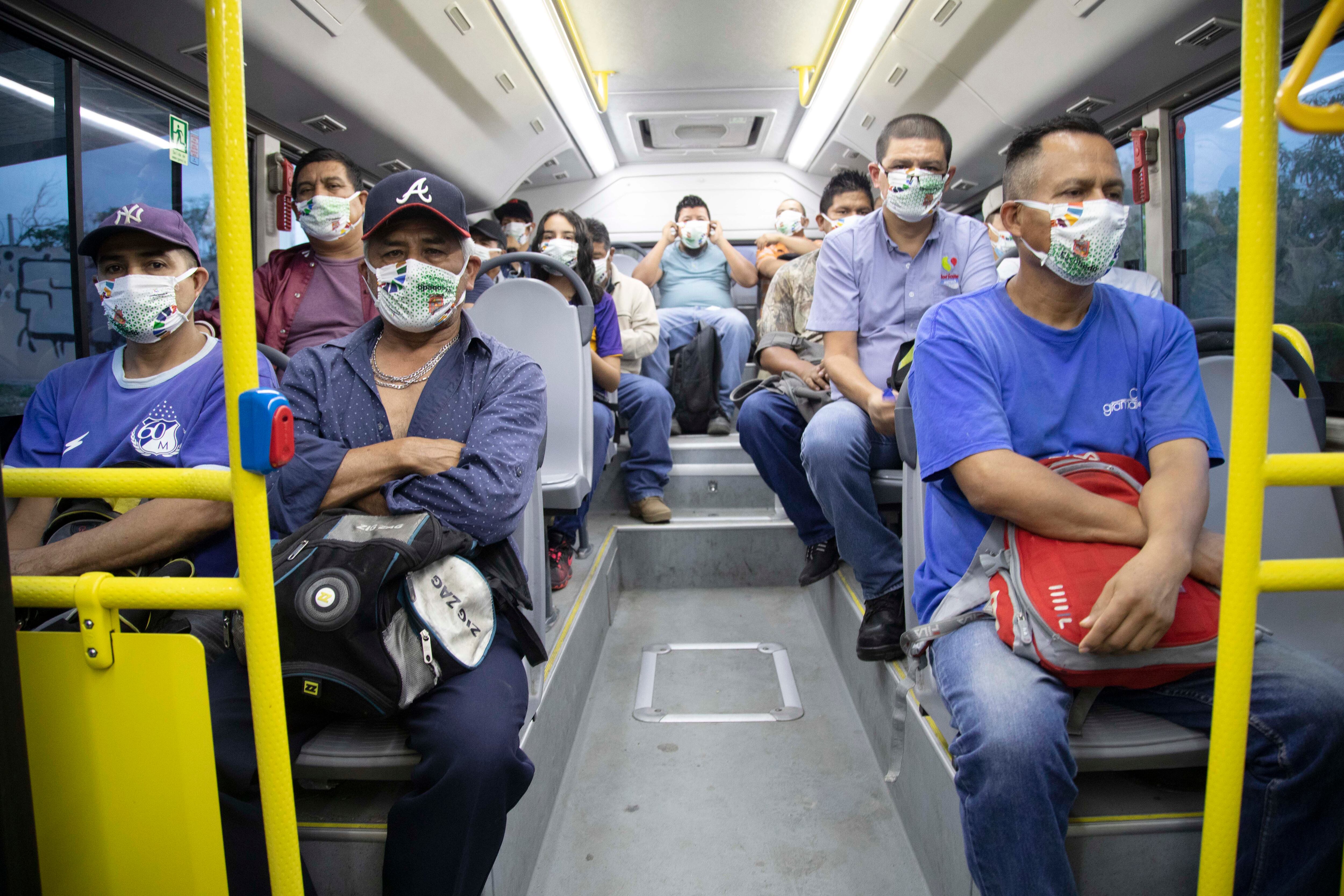 Trabajadores en Escobedo