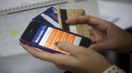 Los clientes de un banco podrán emplear su número celular como alias en su cuenta
