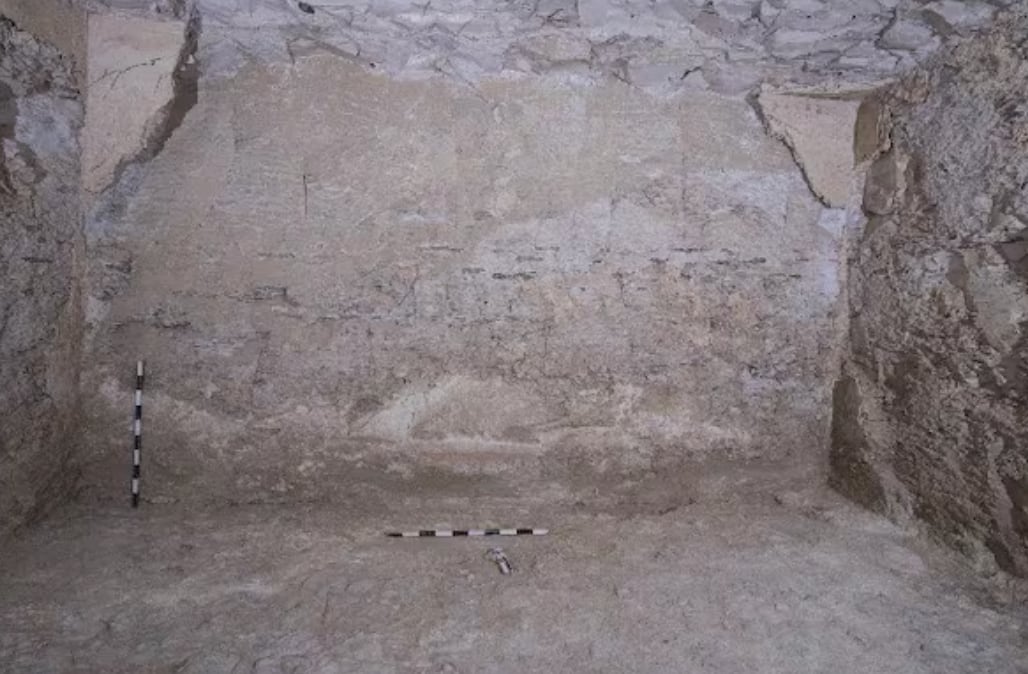 Hallan la tumba de Tutmosis II en Egipto