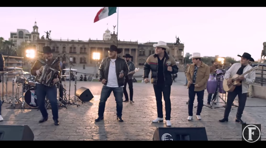 Di que sí, de Grupo Frontera y Marca Registrada