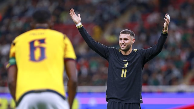 Santiago Giménez, delantero del AC Milan.