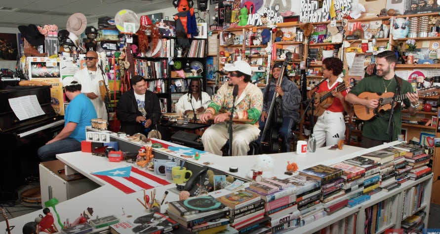 Bad Bunny debutó en Tiny Desk