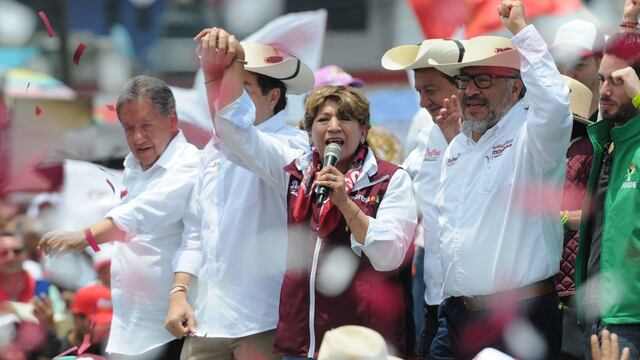 Acompañada de Mario Delgado, Higinio Martínez y Horacio Duarte, la candidata de Morena a la gobernatura del Estado de México, Delfina Gómez, cierra campaña este domingo en los municipios de Toluca y Valle de Chalco.