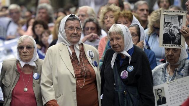 Abuelas de la Plaza de Mayo