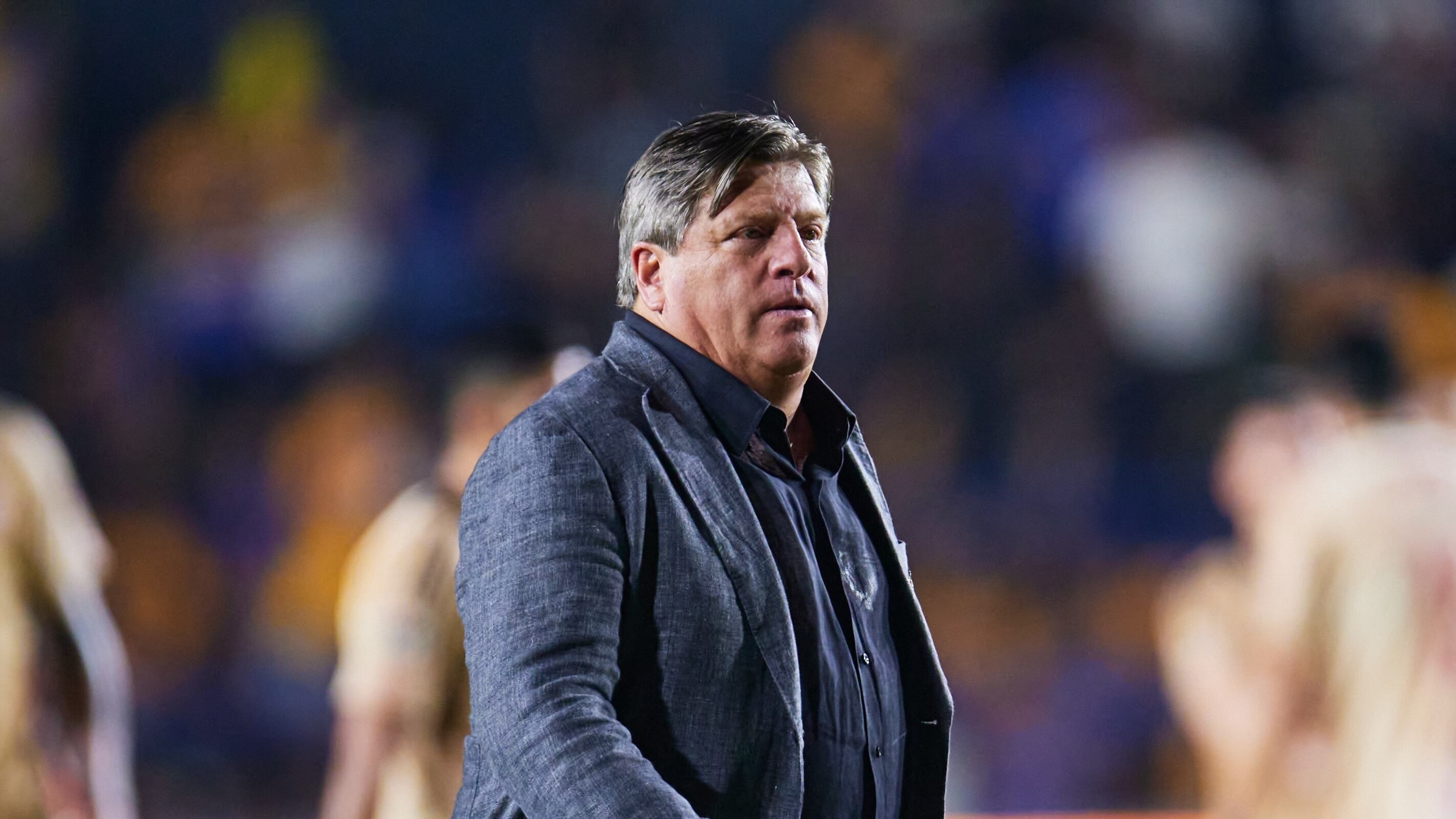 Miguel Herrera le pone el ejemplo a Javier Aguirre y manda mensaje a mexicanos que protestan en Los Ángeles