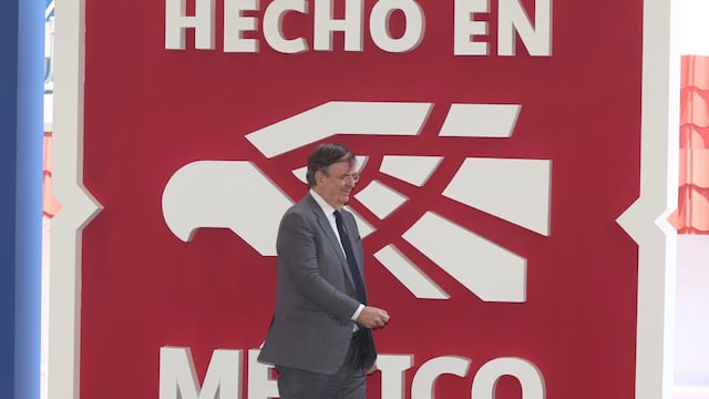 Marcelo Ebrard, Secretario de Economía durante la ceremonia en la que la empresa Bimbo recibe la autorización de uso de la marca de certificación “Hecho en México”