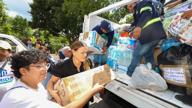 Cecilia Patrón se solidariza con familias damnificadas en Veracruz.