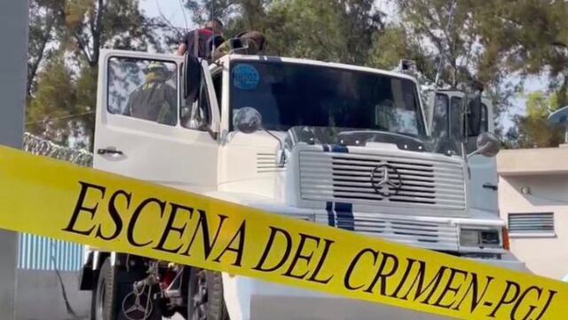 Hallan cuerpo de mujer dentro de pipa de agua en Coapa