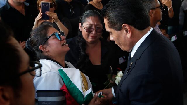 Familiares con Silvano Aureoles