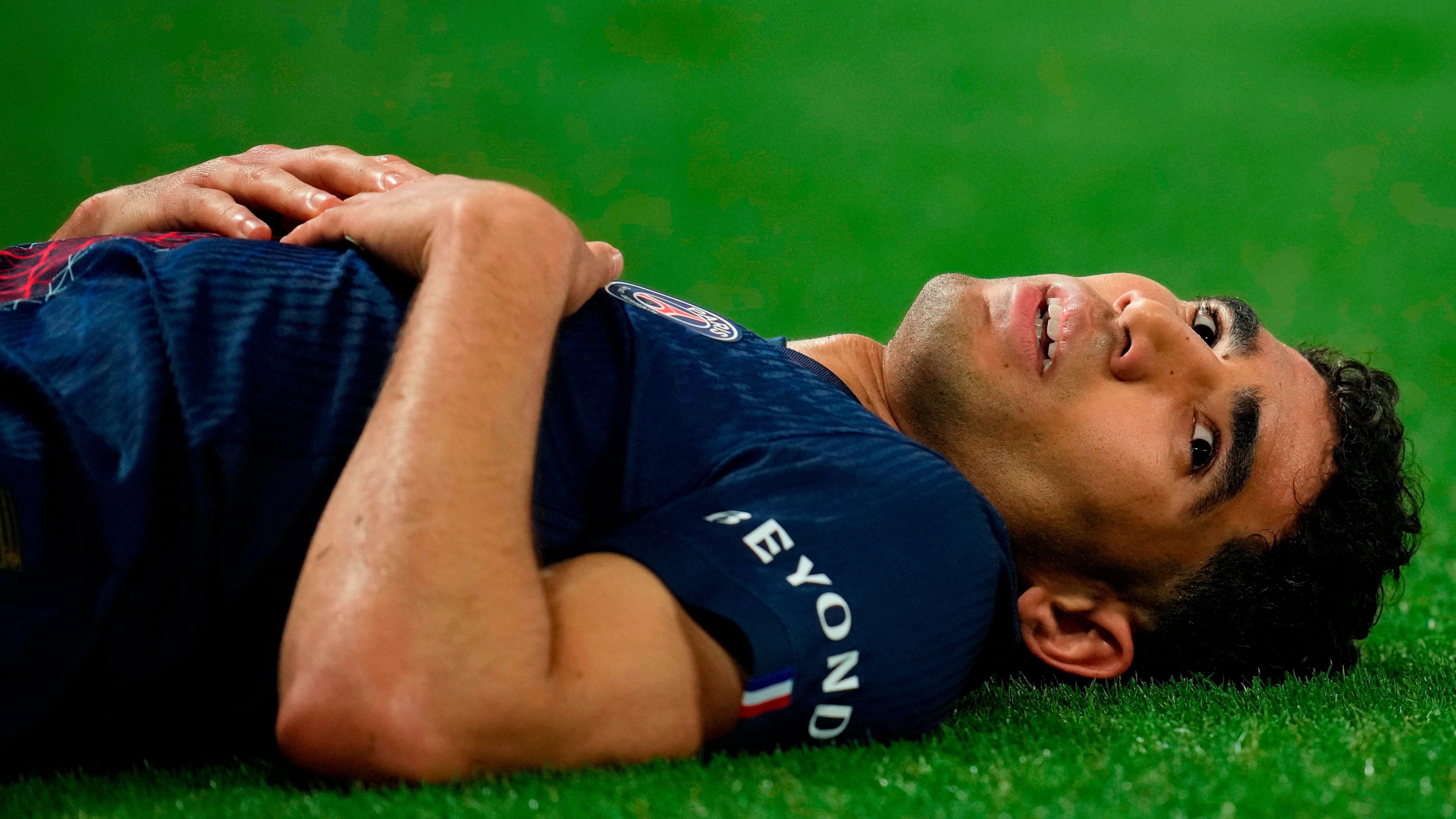Golpe al PSG: Hakimi no jugará ante Bayern en Champions