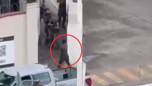 Semar enfrenta a hombre armado en instalaciones de Puerto Vallarta