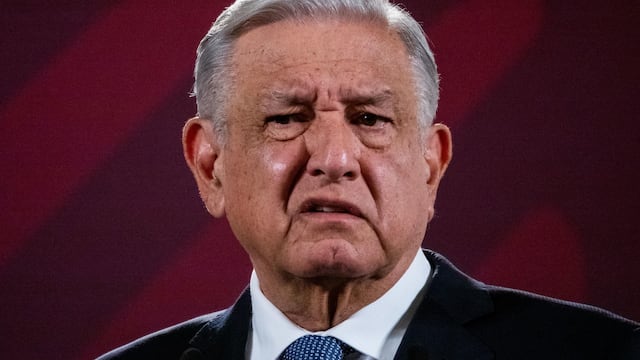 AMLO adelanta denuncia contra juez Martín Santos Pérez