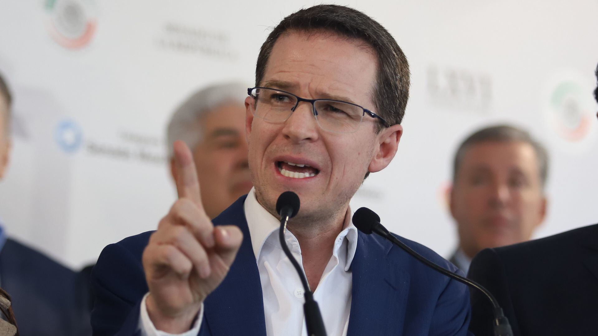 Morena traicionaría a México si entrega datos biométricos a Estados Unidos, advierte Ricardo Anaya