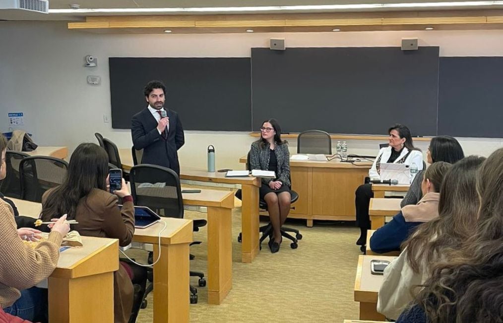 Margarita Ríos Farjat intercambió ideas sobre la impartición de justicia con perspectiva de género en México