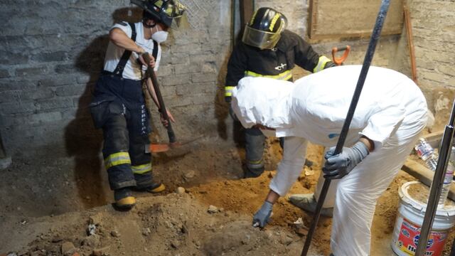 Continúan las excavaciones en la casa del feminicida de Atizapán