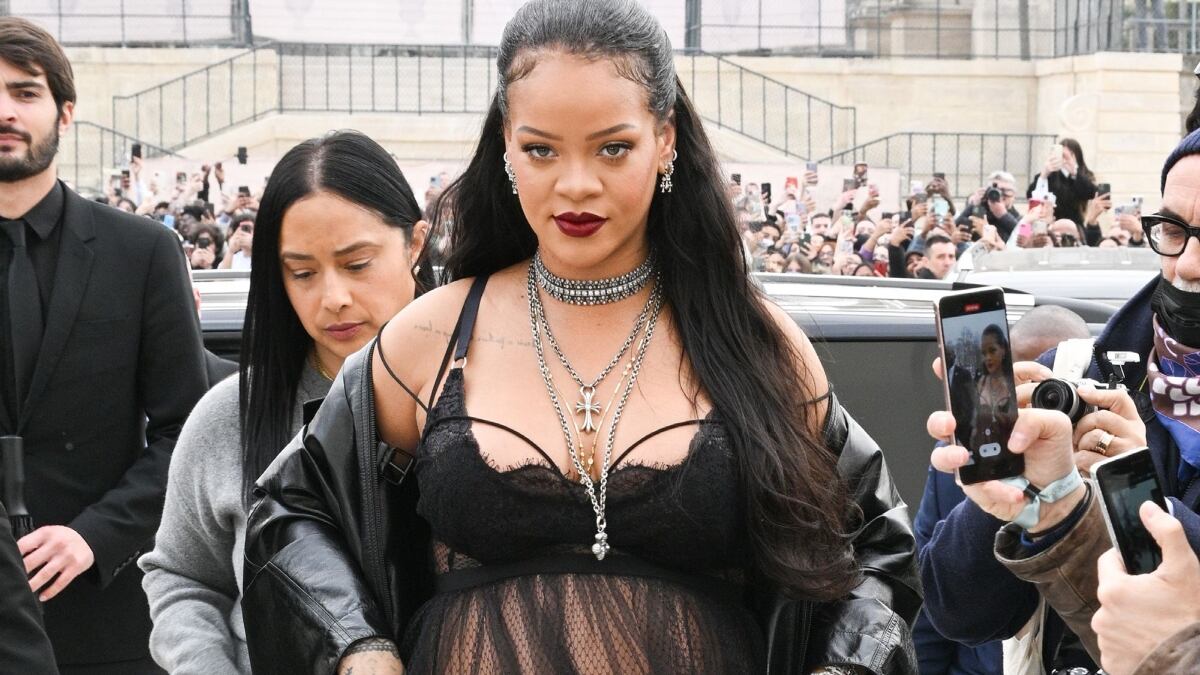 El bebé de Rihanna ya nació y es niña
