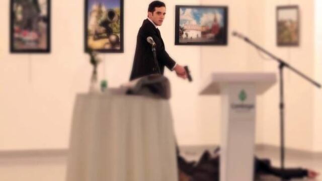 Asesinato de embajador ruso.