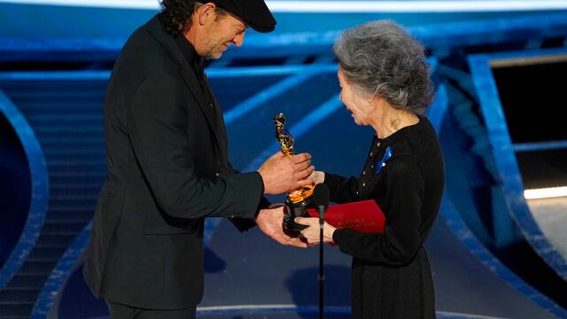 Troy Kotsur en los Oscar 2022