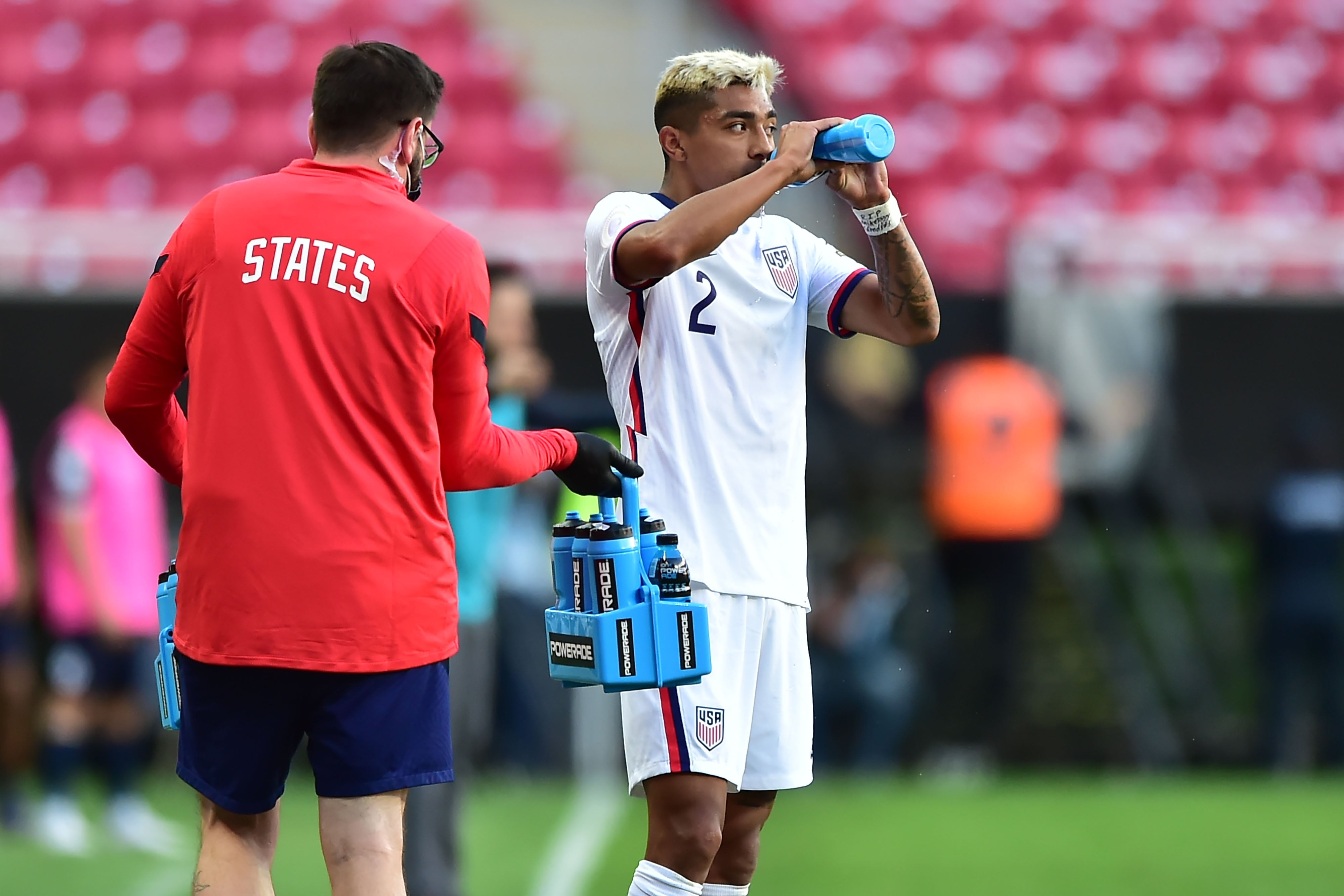 Julián Araujo jugó para Estados Unidos Sub-17.