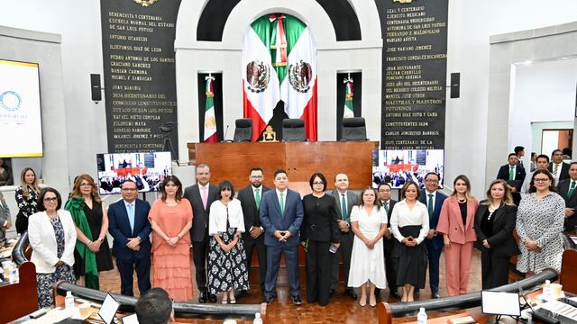 Ricardo Gallardo atestigua la toma de protesta de nuevos magistrados en San Luis Potosí
