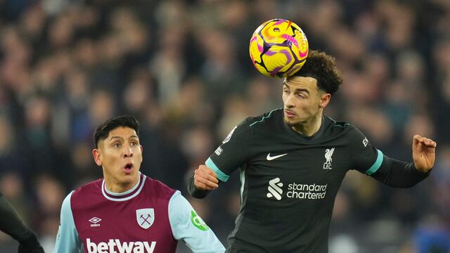 “Corre como pollo sin cabeza”: Ex figura de la Premier League revienta a Edson Álvarez