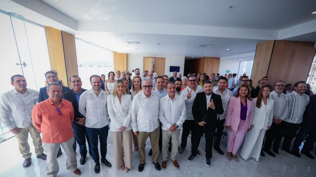 Rubén Rocha tomó protesta al consejo directivo del CIRT Sinaloa