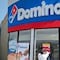 Clausuran sucursal de Domino’s Pizza en San Luis Potosí tras burlarse de baches en publicidad