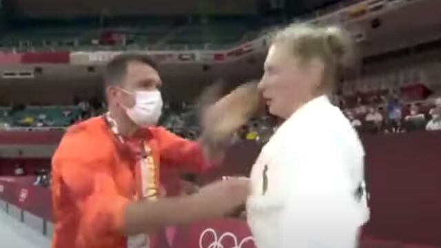 Entrenador cachetea a Martyna Trajdos