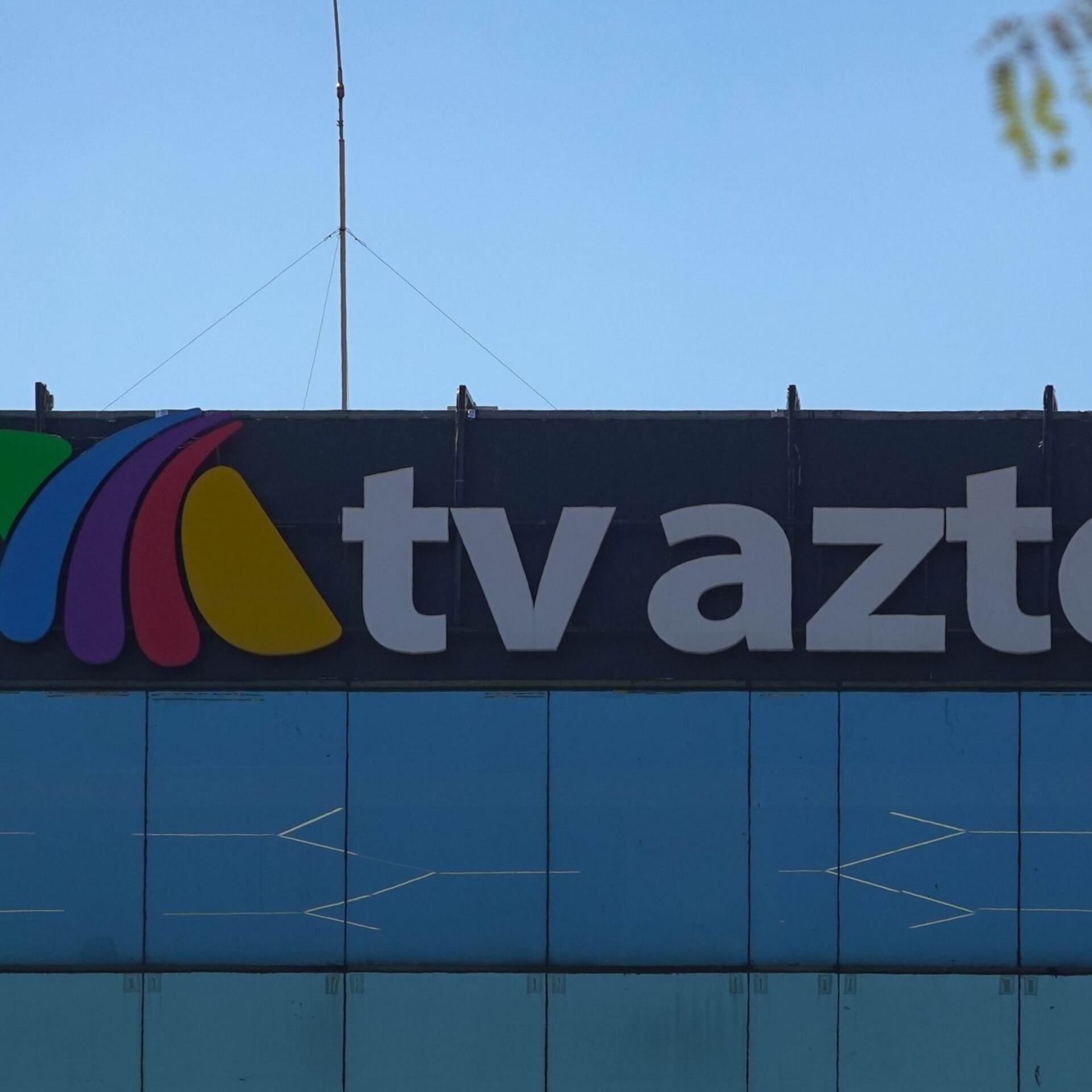 Sheinbaum, TV Azteca y el derecho a saber