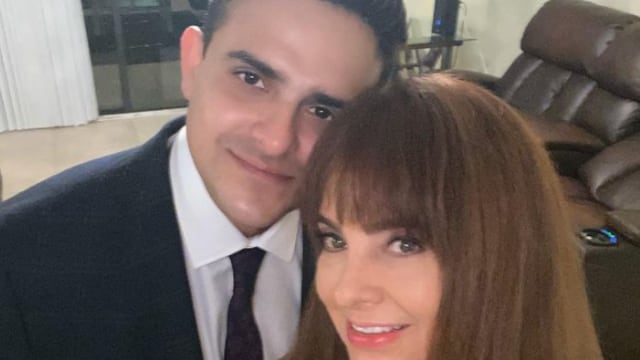 Fichis y su mamá, Maribel Castañeda.