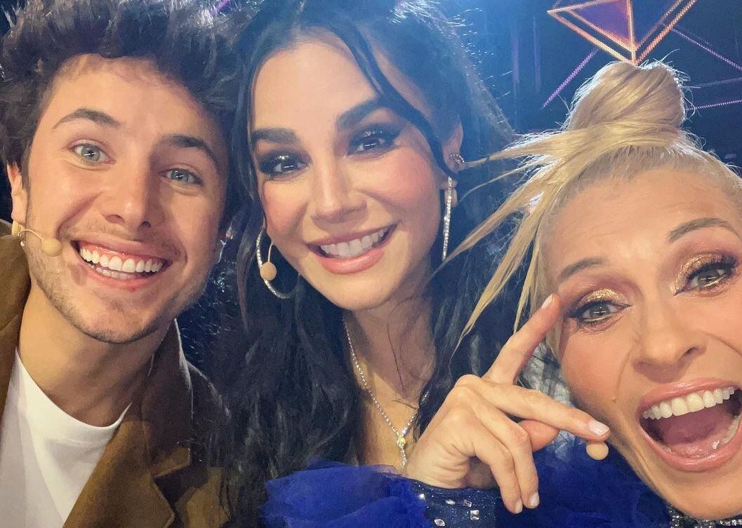 Martha Higareda junto a Juanpa Zurita y Yuri
