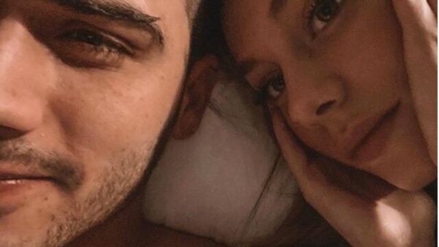 Ester Expósito y Alejandro Speitzer