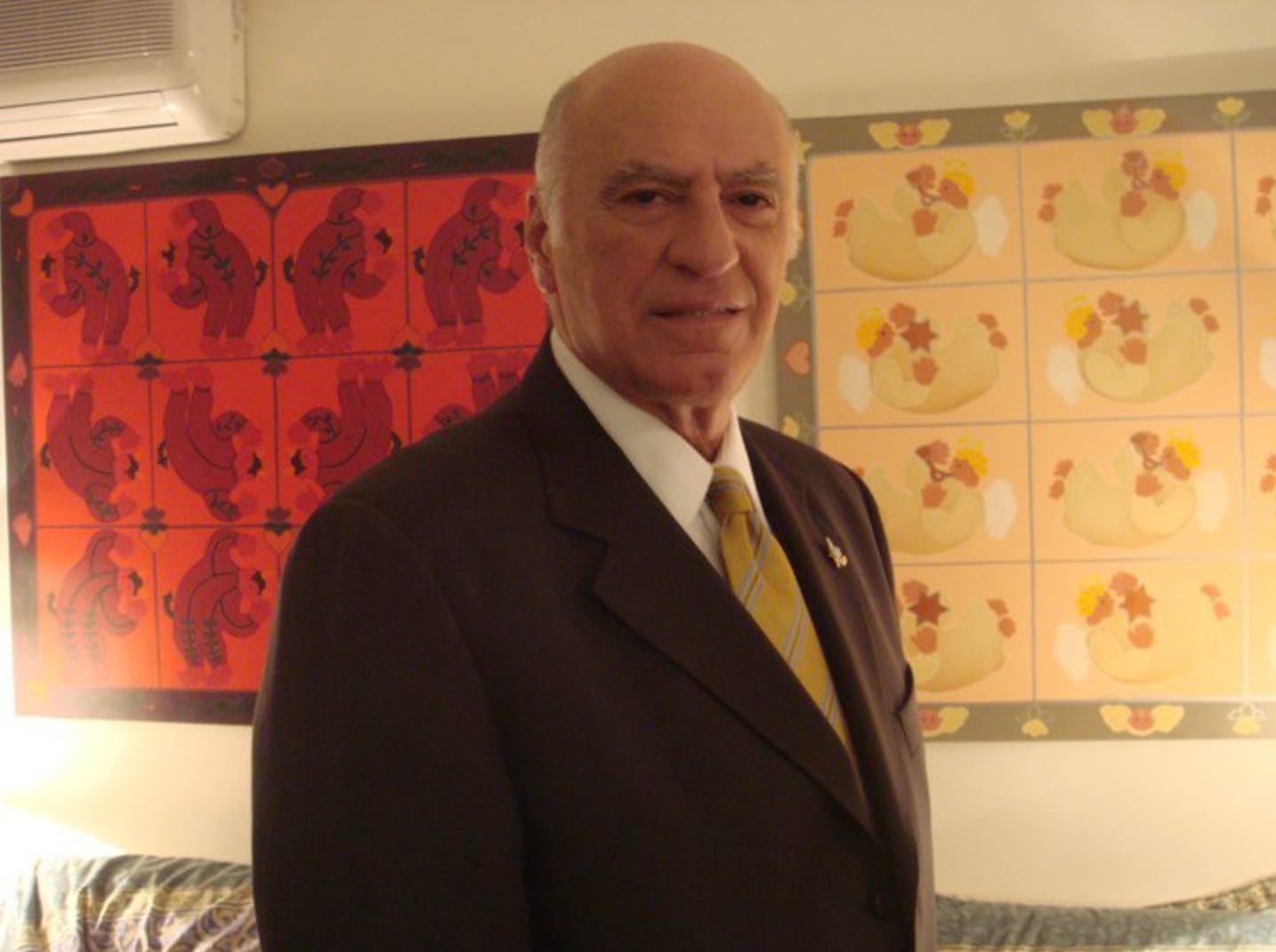 Jorge Lozano Soriano fue un guionista, productor y escritor argentino