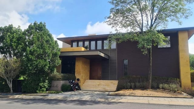 ¿En  México quién puede comprar inmuebles sin comprobar los recursos que  utiliza?