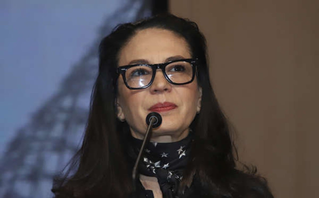 Yolanda Andrade, conductora.