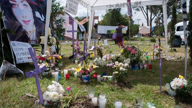 Ofrendas para víctimas de feminicidio en Jardines de Morelos
