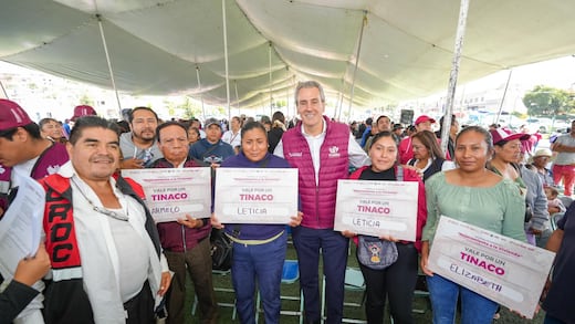 Pepe Chedraui entrega apoyos del programa “Mejoramiento a la Vivienda” en La Resurrección